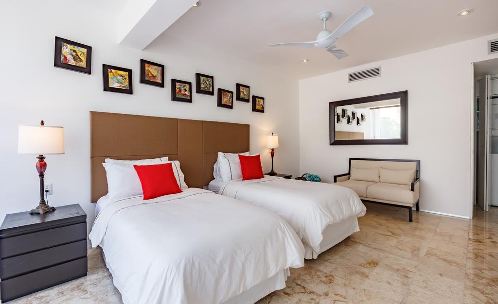 Magia Beachside Condo Плая дел Кармен Екстериор снимка