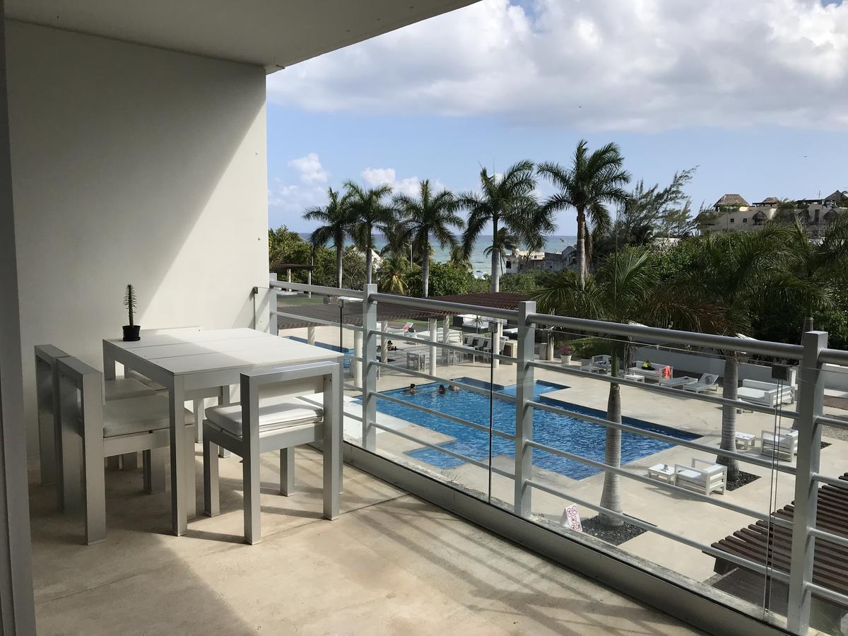 Magia Beachside Condo Плая дел Кармен Екстериор снимка